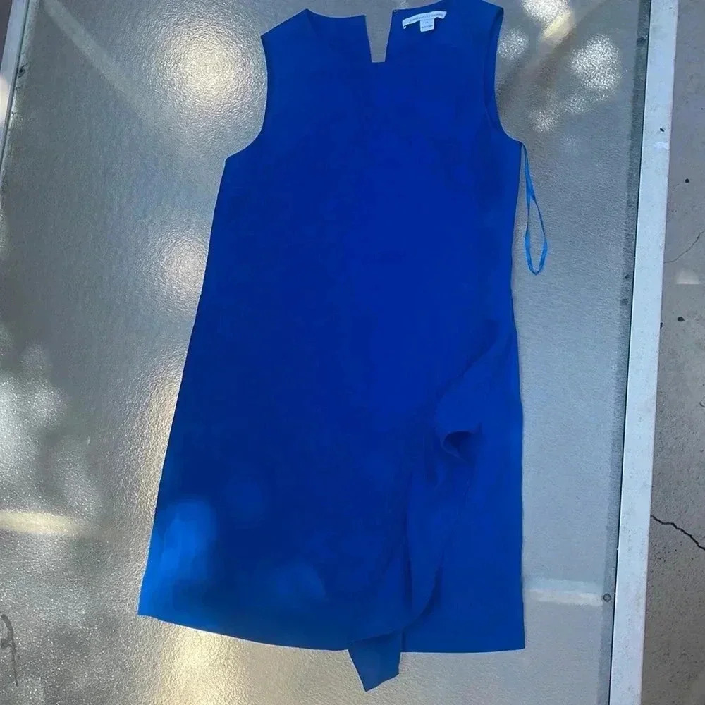 Diane VonFurstenberg royal blue Wylda size 6